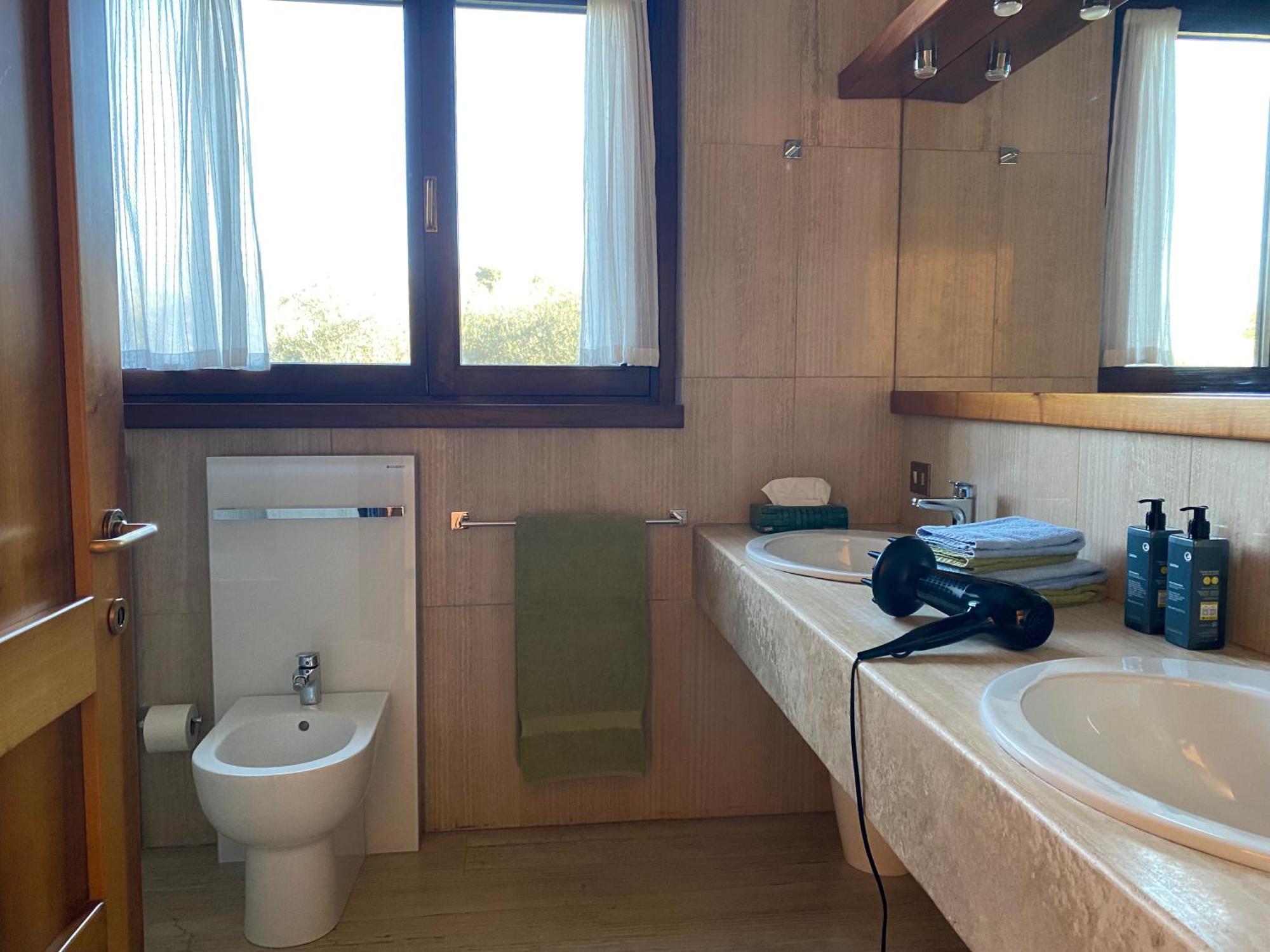 Holiday Home Punta D'Oro With Garden, Parking Place And Lake Access At 300 M Iseo Esterno foto